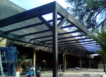 Casa construída con vigas de acero