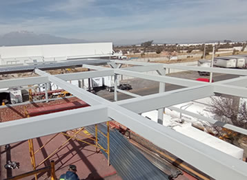 Casa construída con vigas de acero